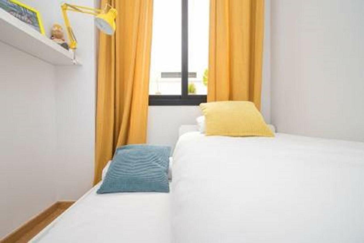 Family Apartment Patio&Swimming Pool In Center مالقة المظهر الخارجي الصورة