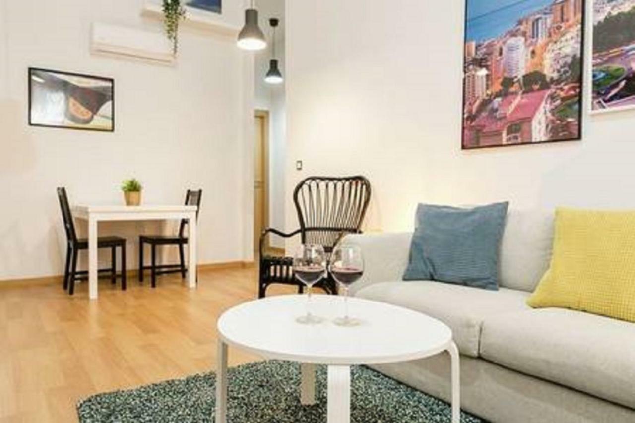 Family Apartment Patio&Swimming Pool In Center مالقة المظهر الخارجي الصورة