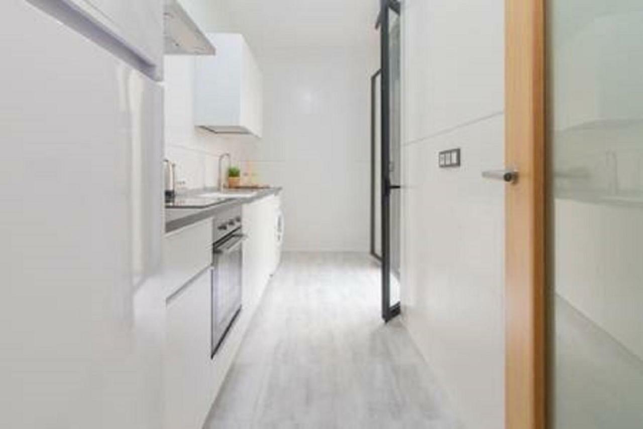 Family Apartment Patio&Swimming Pool In Center مالقة المظهر الخارجي الصورة