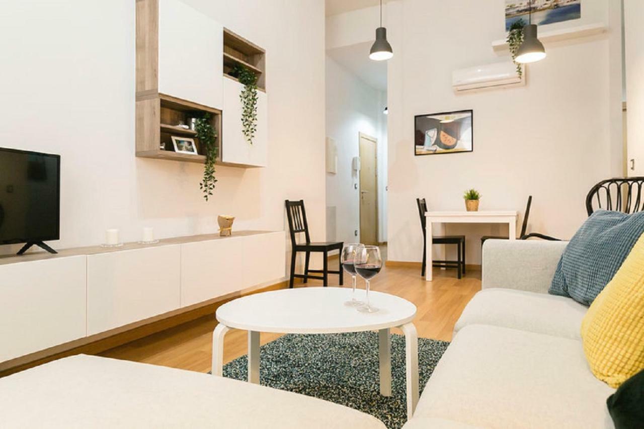 Family Apartment Patio&Swimming Pool In Center مالقة المظهر الخارجي الصورة